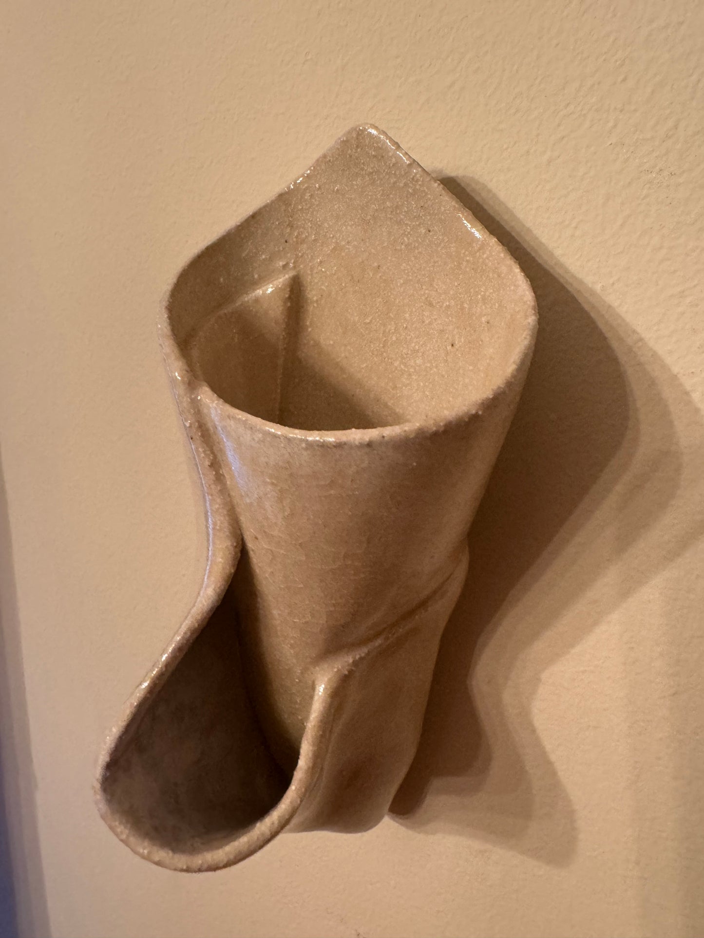 Wall pocket