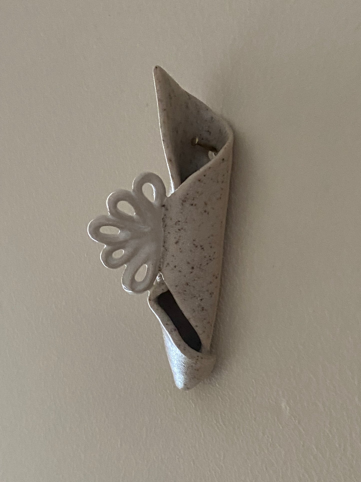 Wall pocket