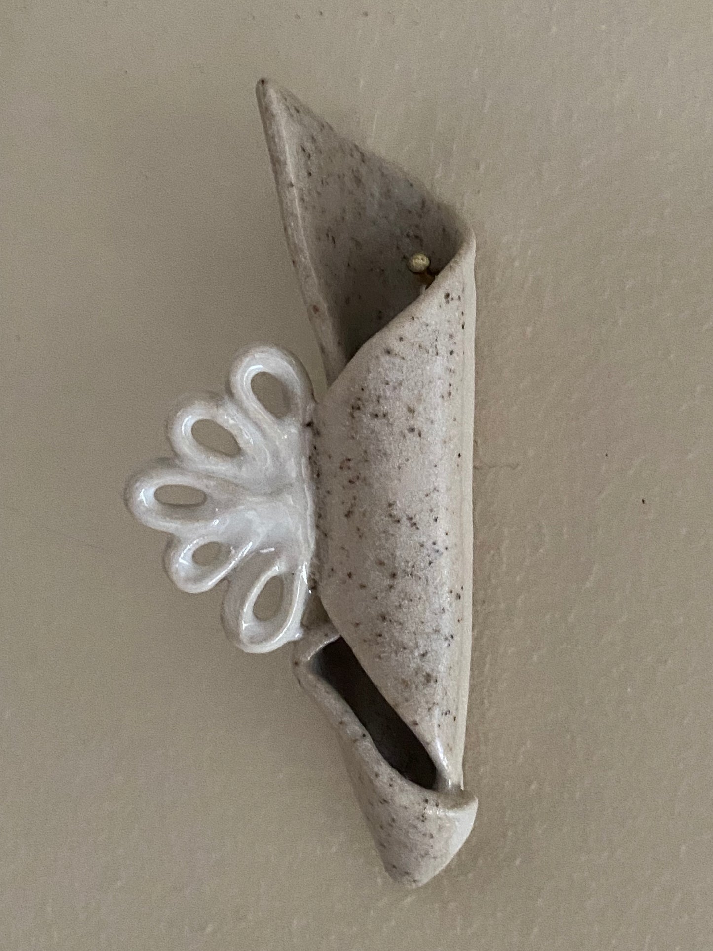 Wall pocket